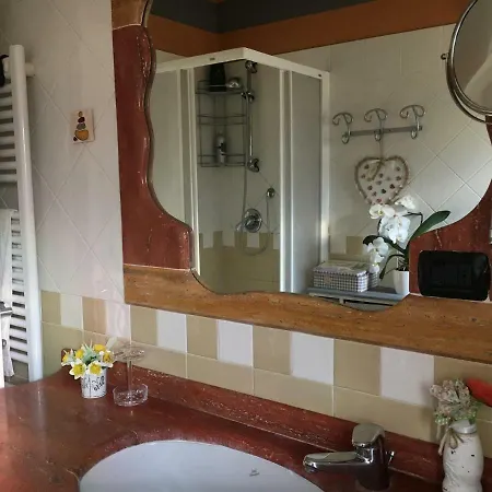 בית אירוח Condominio Fiori 1 קוסטיליולה ד'אסטי