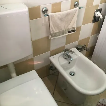 Condominio Fiori 1 קוסטיליולה ד'אסטי